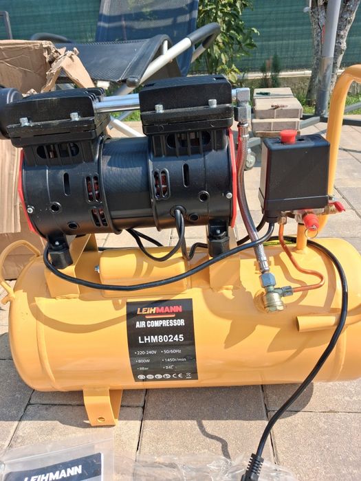 Compresor uscat  25 l în doi cilindrii