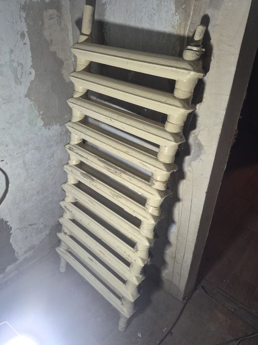 Продам чугунные батареи