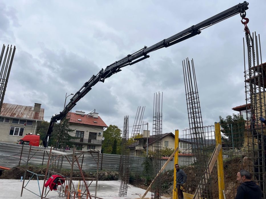 Камион с кран за София и страната