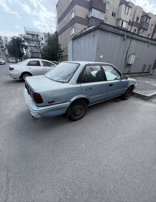 Продам машину toyota carolla 1992