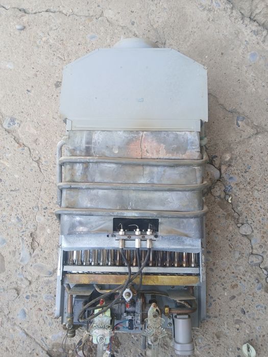 Газовы колонка SF 12 лит б/у