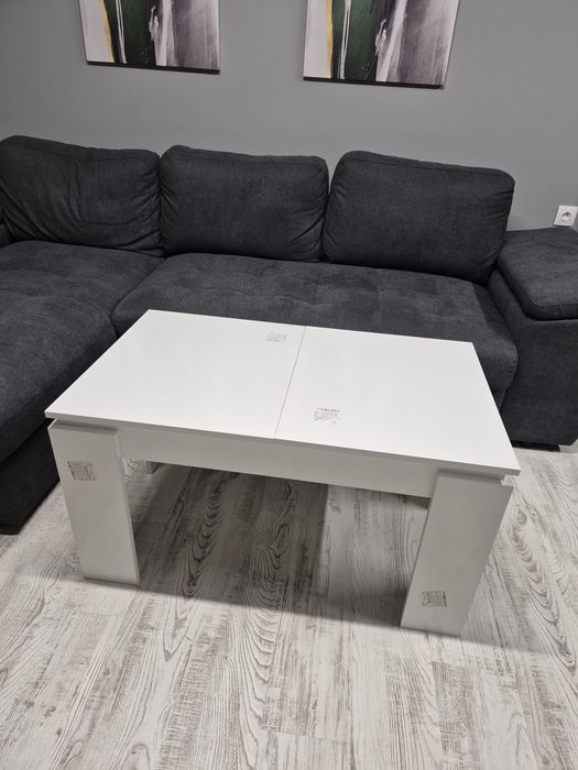 Разтегателна холна маса, бял гланц.