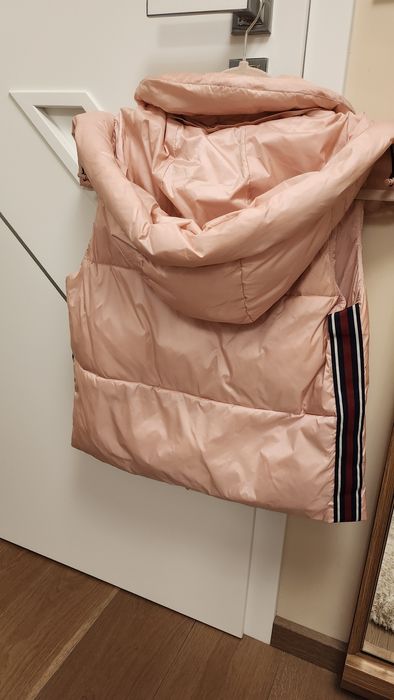 Грейка Guess и яке AVIN