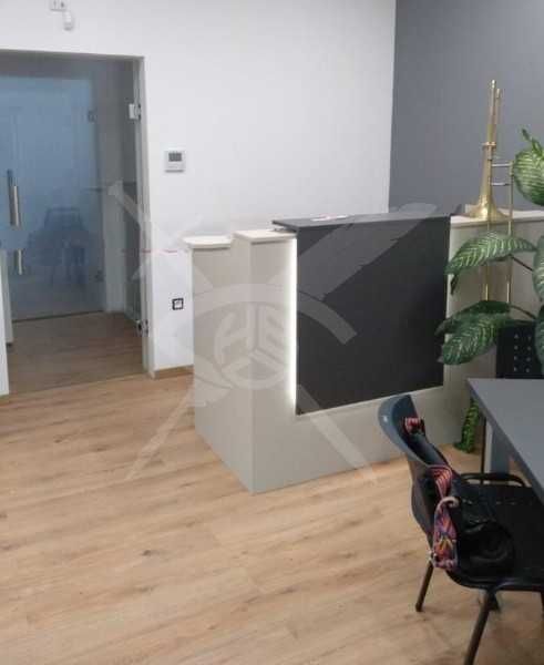 Дава се под наем Офис в Пловдив, Кючук Париж - 96 кв.м за 240000 € - Снимка #2