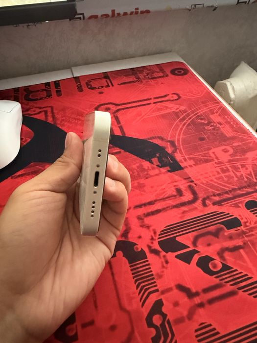 iPhone 13 mini в отлином 256g