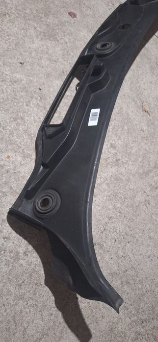 Кора под чистачките BMW E91 / Е90