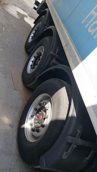 Izatermik yarim tirkama