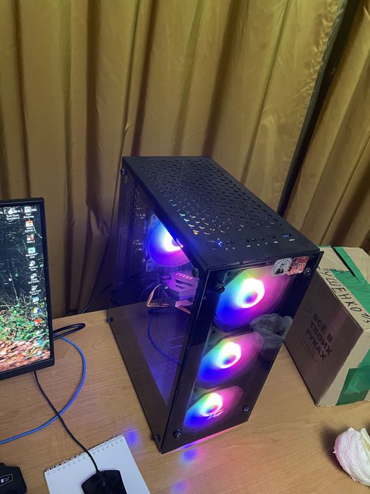 В илеальном состоянии продается компьютер . Торг уместен )