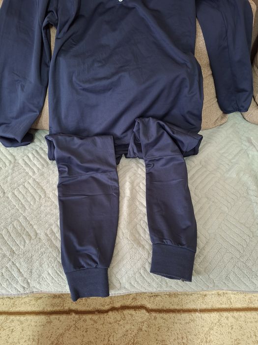 Продам спортивный костюм Macron