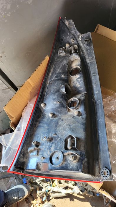 Продам фары мазда премаси 99г