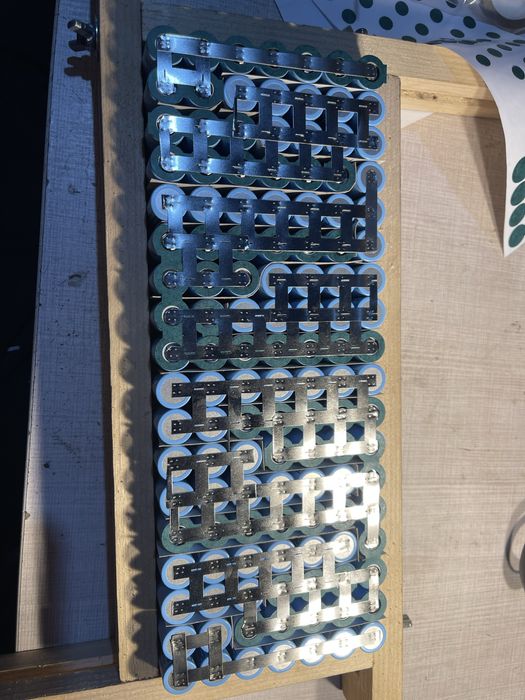 Reparatii baterii Li-ion lithiu, baterii trotinete , baterii scutere e