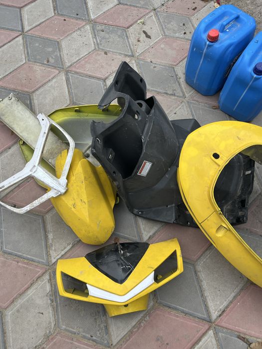 Пластик на М8 мопед запчасть