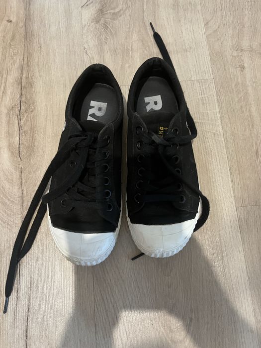 Продавам дамски кецове G-Star