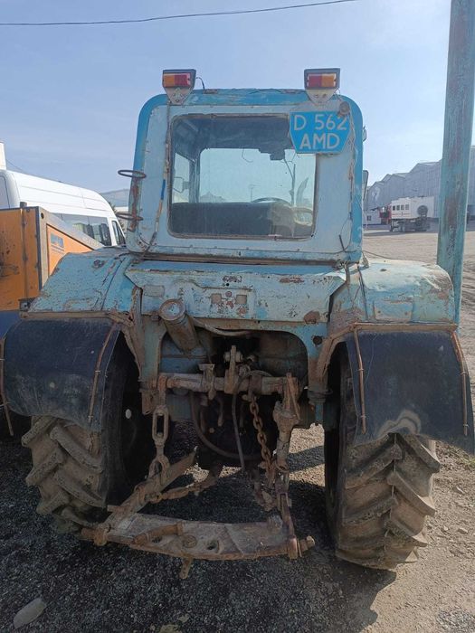 Трактор МТЗ-82  .