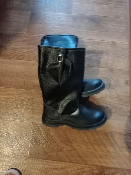 Продам спец обувь зимние