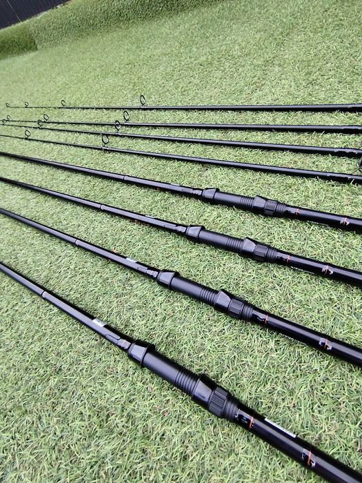SET 4 Lansete Legend Carp 3.90 m 3.75 LBS 2 tronsoane

Produs NOU cu l