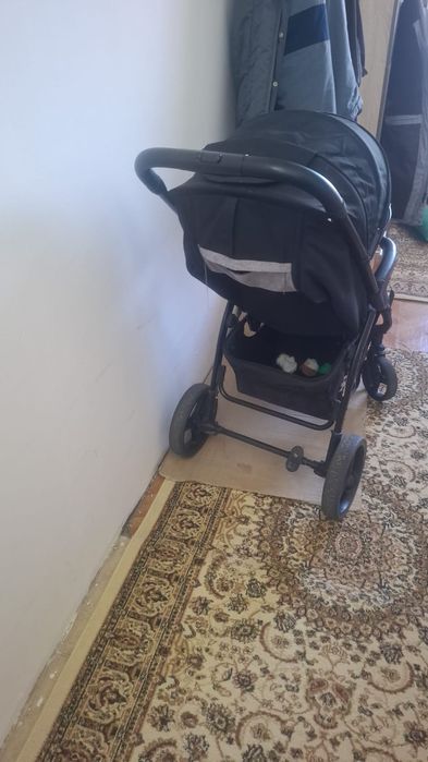 Продается Коляска и Манеж