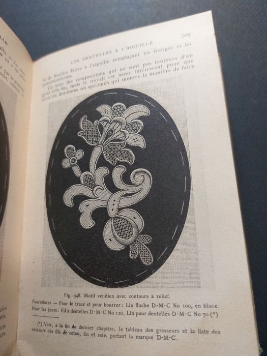 Carte veche enciclopedie de broderii și crosetat