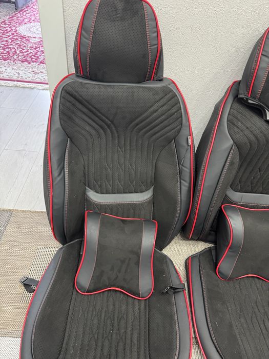 Продам комплект чехлов на автомобиль