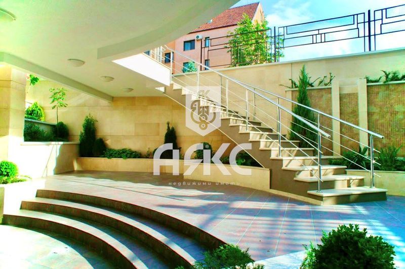 Продава се Магазин в София, Витоша - 188 кв.м за 1500 €/кв.м - Снимка #5