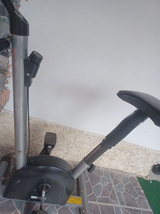 bicicletă fitness mecanică