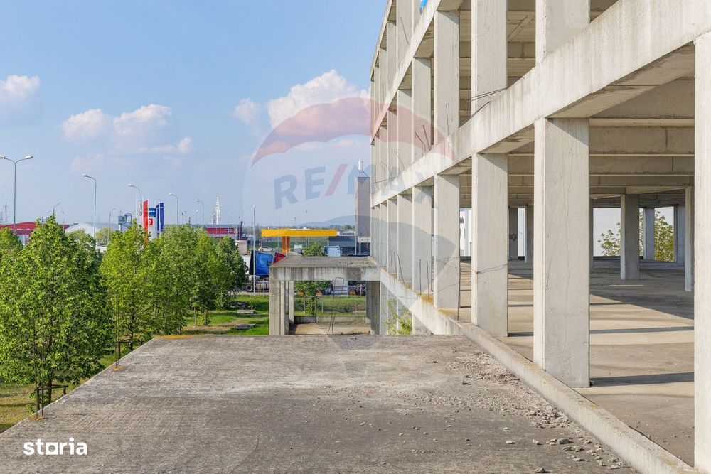 Teren cu construcție de beton, de vânzare, 3754 mp – zona Aradul Nou