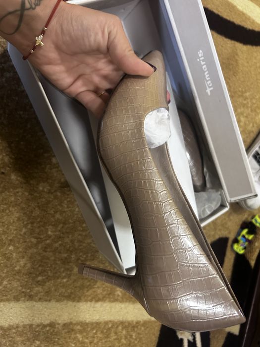 Чисто нови обувки Tamaris