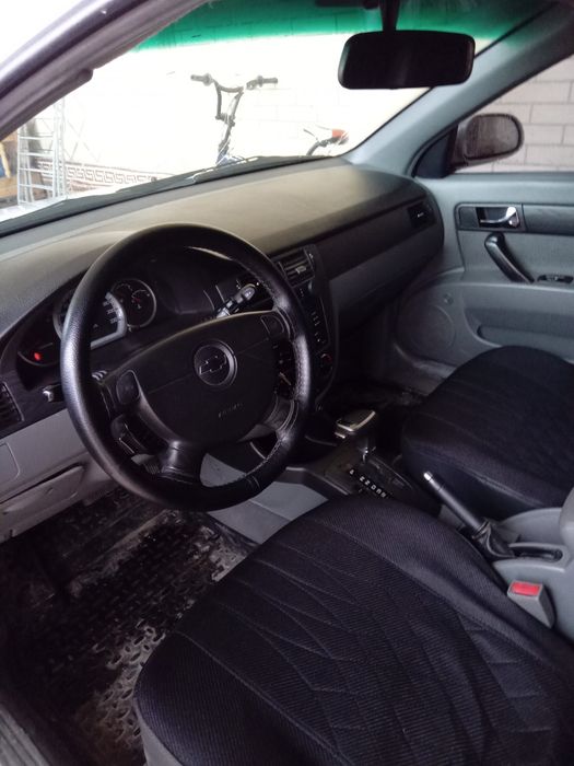 Lasseti 1.8 срочно сотилади