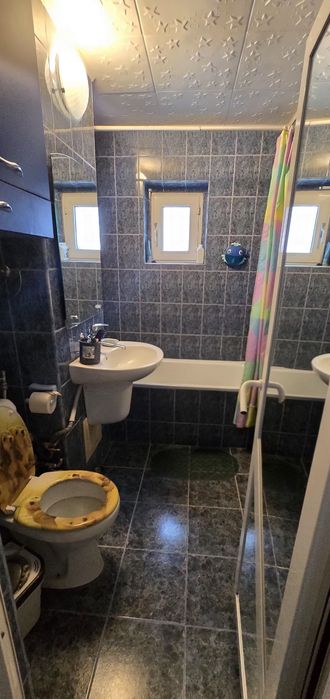Apartament 3 camere zona Trust