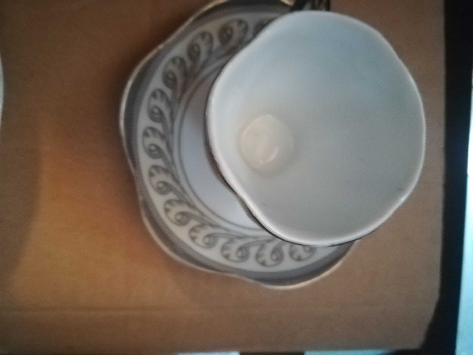 Сервиз порцелан 24части,, 12чаши,чай,кафе,ловджийски мотив, Антиквар