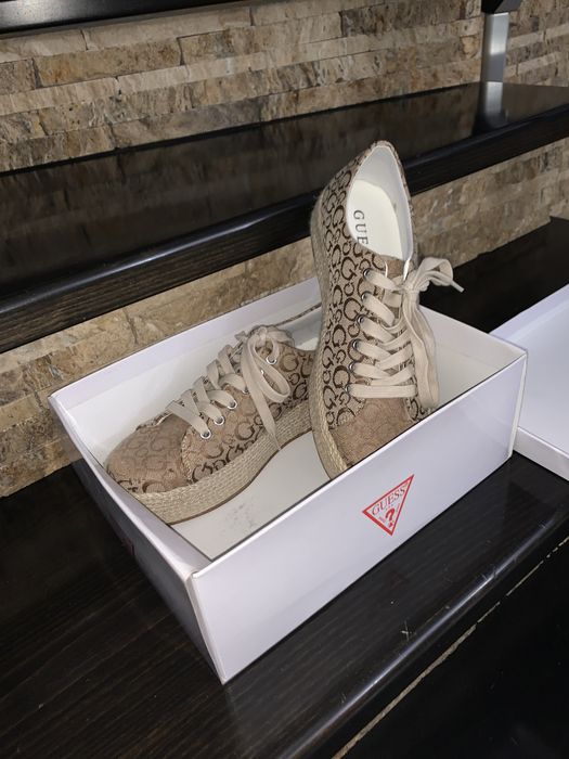 Pantofi Guess dama