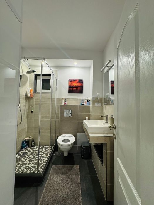 Proprietar - Apartament 3 camere decomandate (2 bai), Frumoasa