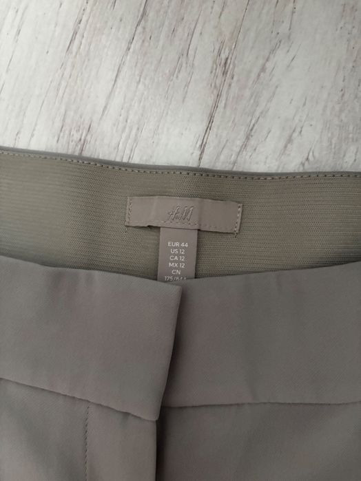 Панталон H&M нов 44 р-р  !