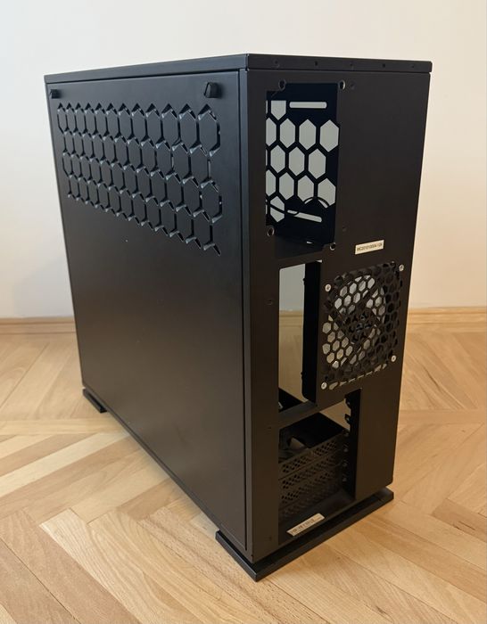 Carcasa ATX InWin 303C, fara sursa, neagra, 5 ventilatoare