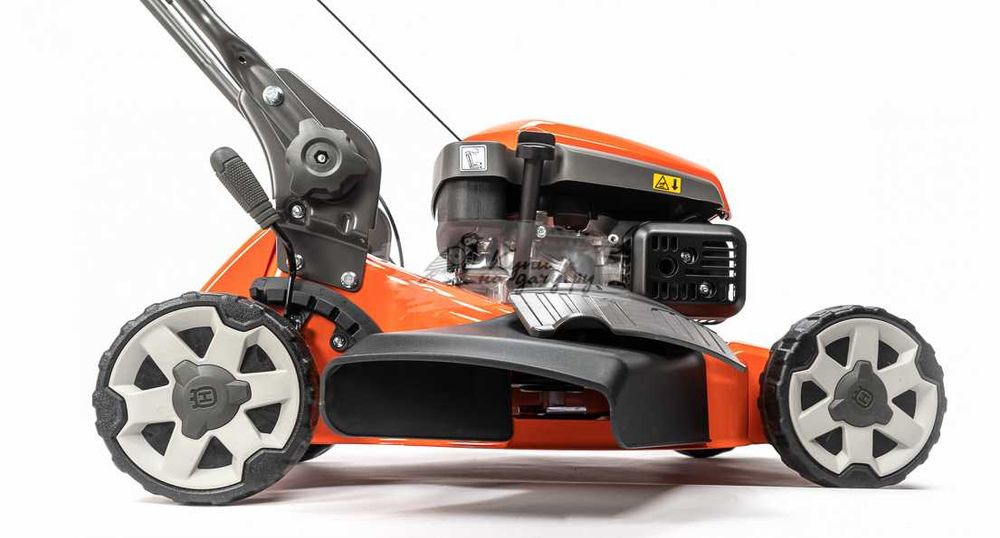 Газонокосилка бензиновая Husqvarna LC 151 S Швеция Оригинал