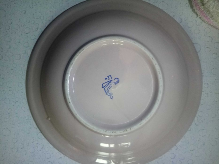 Продам. Советские тарелки глубокие. На добор.