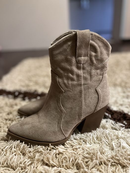 Дамски каубойски боти