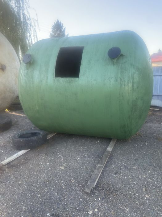 Rezervoare/bazine apa,vin,capacitate 10 tone,25 t,40t