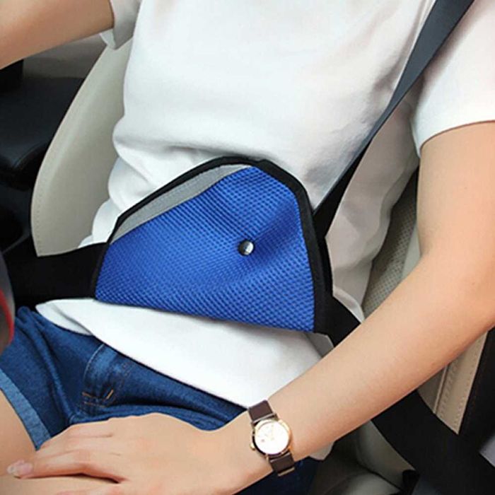 Протектор-регулатор за предпазния колан на автомобил-кола-джип