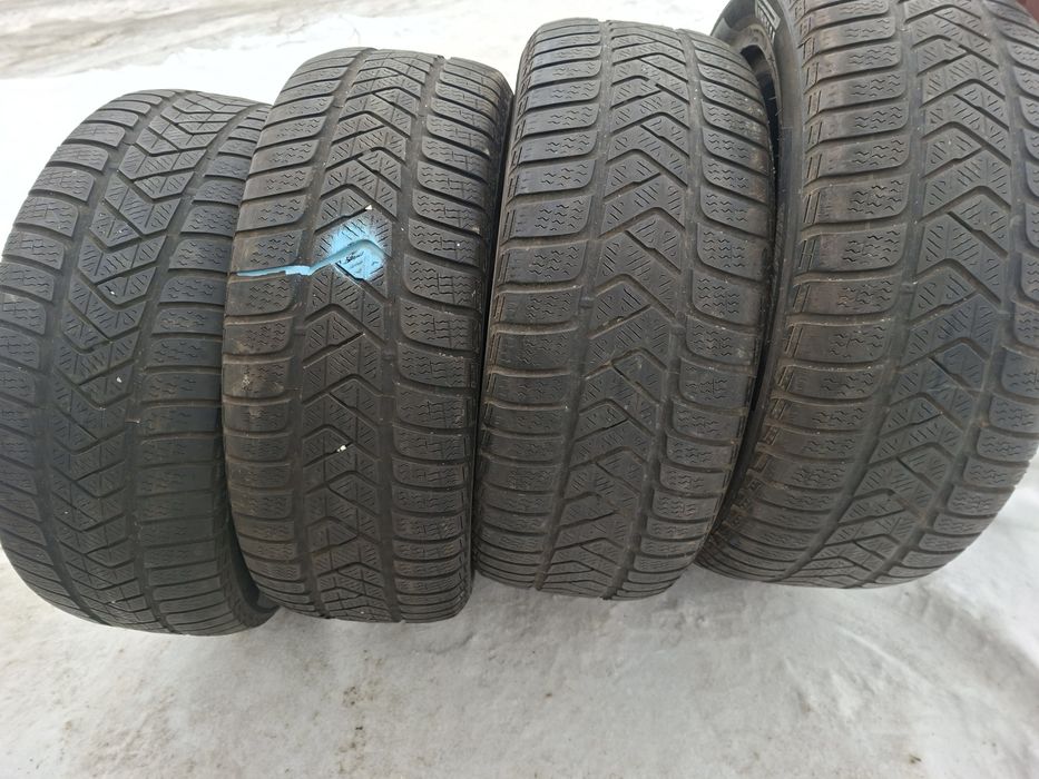 Продам шины 225/50/17 пирелли