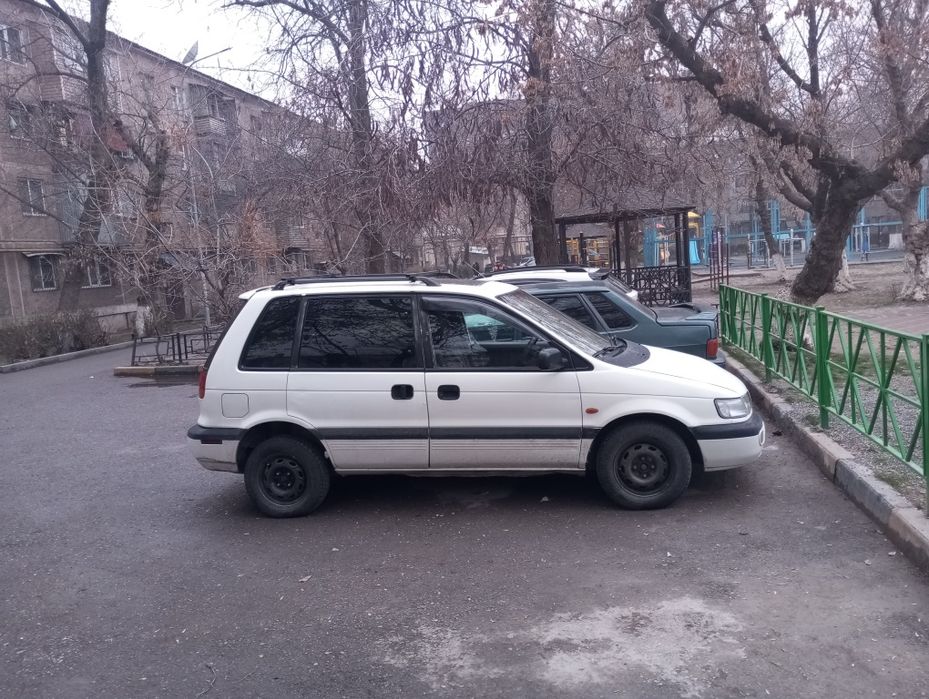 Продаёться мицубиси спейс рунер