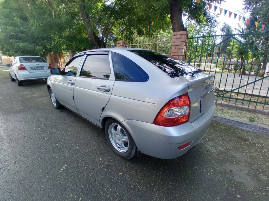 Lada priora xechbek