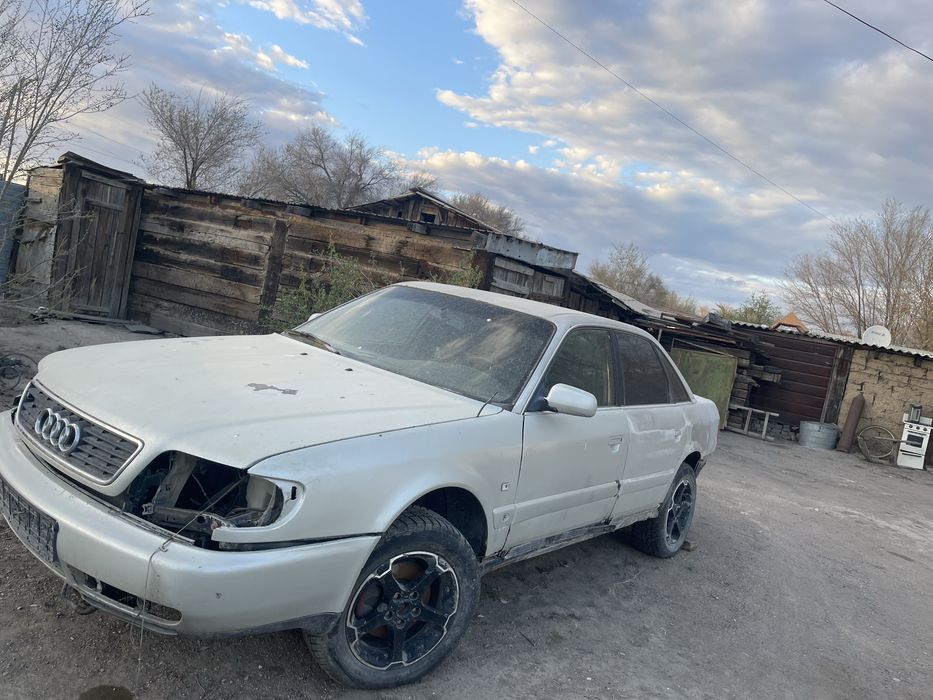 Audi A6 c4 кватро