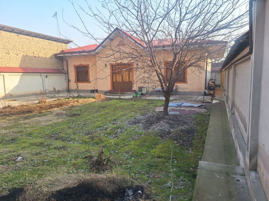 Uy sotiladi zangi ota bosu da