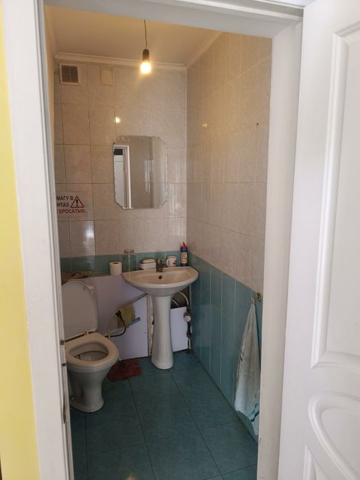 Продам двухэтажный дом с подвалом на Красина