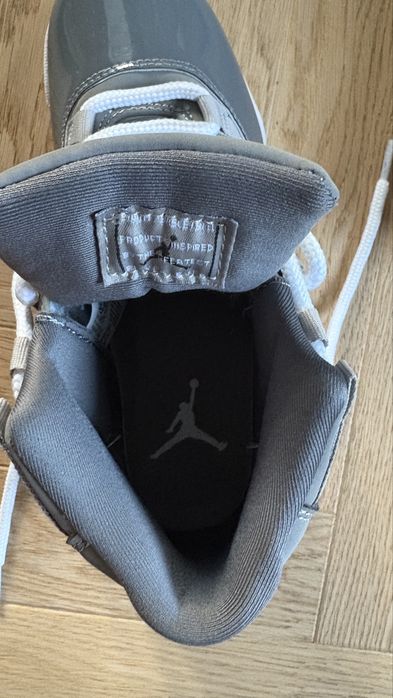 JORDAN 11 cool gray
