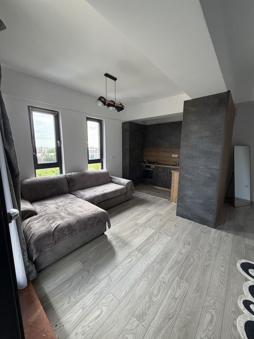 Apartament cu 3 camere de inchiriat