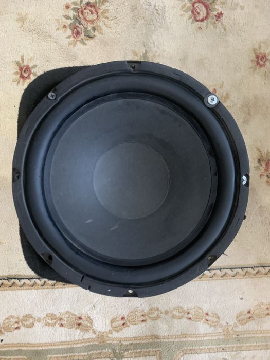 Продам сабвуфер .