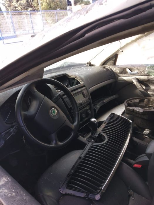 Piese Skoda Octavia 2008 motor azv