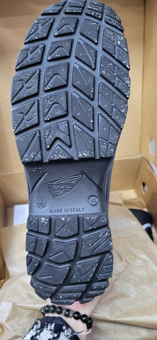 Продам сефти ботинки